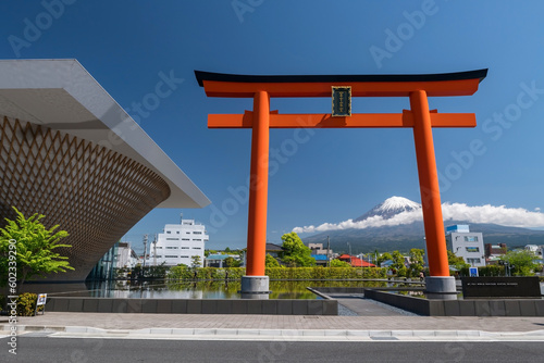 Fotografie Fuji world heritage center building with mt. Fujisan, Fujinomiya