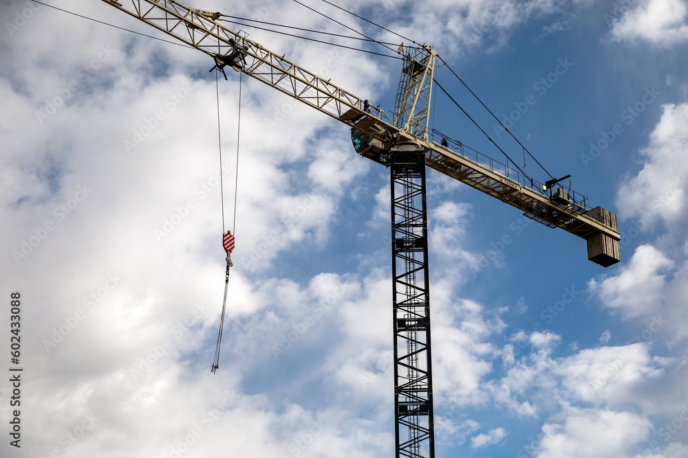 construction crane against the sky