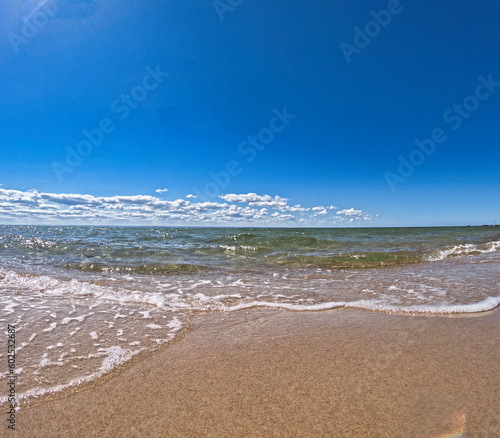 Fototapeta Naklejka Na Ścianę i Meble -  Waves on the beach. Sand on the beach. 