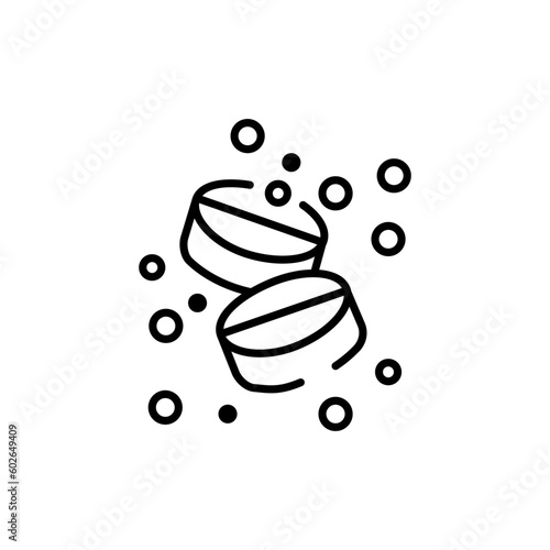 Soluble tablet icon, effervescent pill, vitamins or sugar substitute, water bubbles, thin line symbol on white background - editable stroke vector illustration eps10