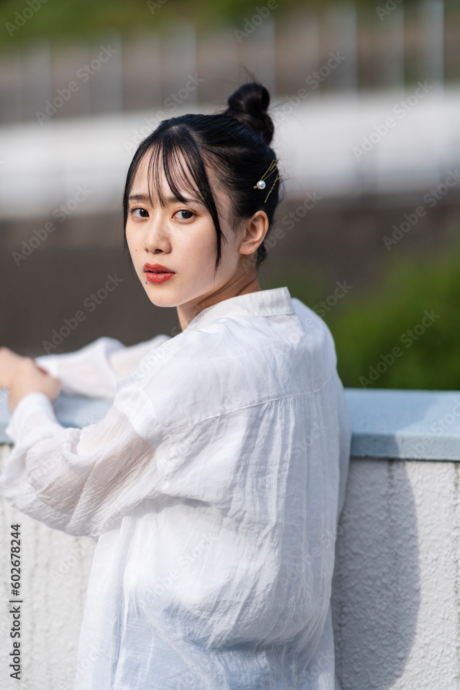若くて爽やかな女性 若くて爽やかな女性