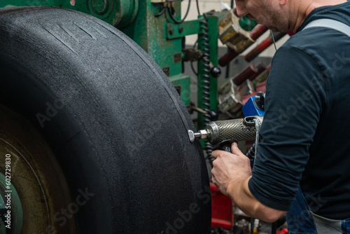 tire renewal in a workshop