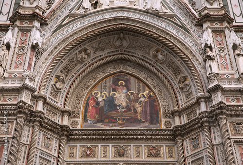 Exterior Cathedral of Santa Maria del Fiore, Duomo Firenze in Italy © CFK