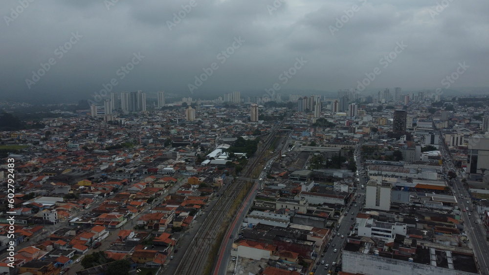 Cidade de Mogi das Cruzes, SP, Brasil em um dia nublado