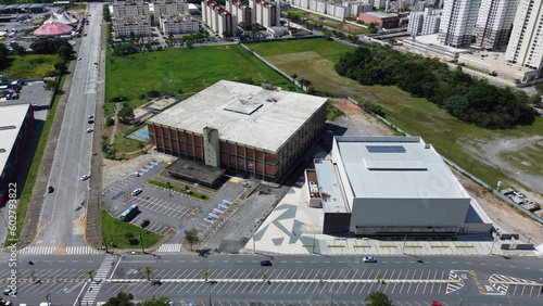 Visão aérea do Ginásio de esportes da cidade de Mogi das Cruzes - SP - Brasil captada por um drone em 2023.  photo