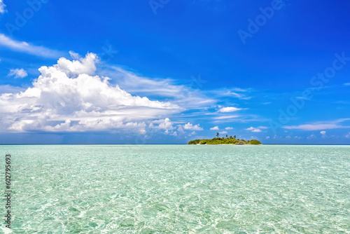 Beautiful sunny ocean landscape on Maldives