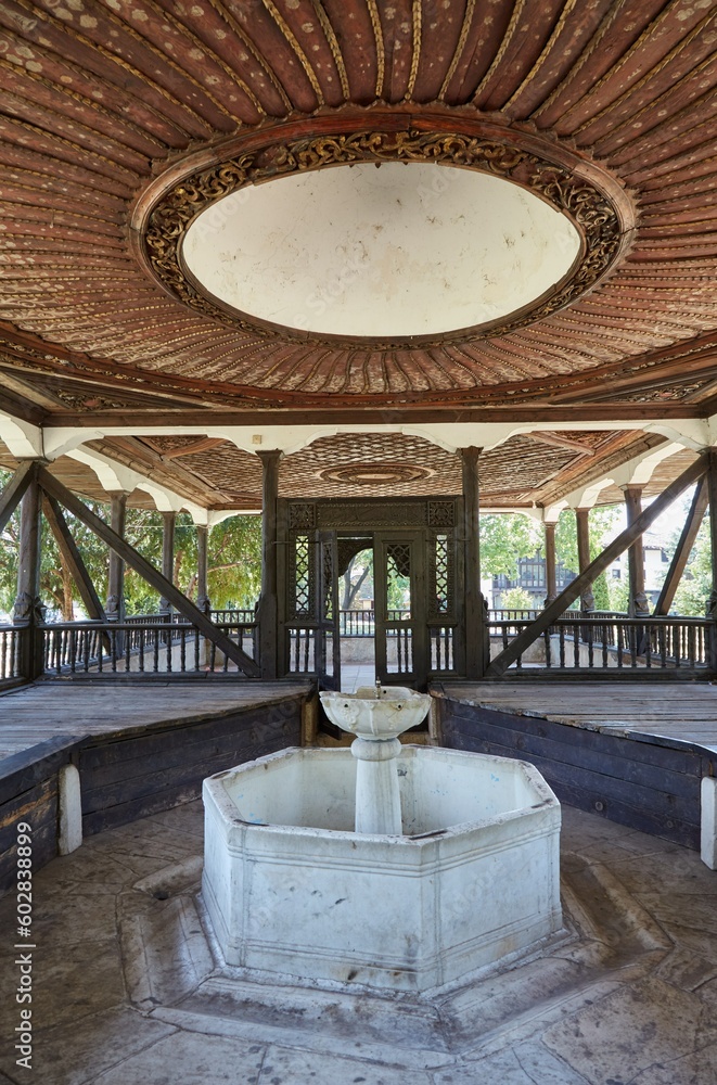 Obraz premium The stunning Baroque-inspired Painted Mosque of Tetovo, North Macedonia took its current form in the 18th century