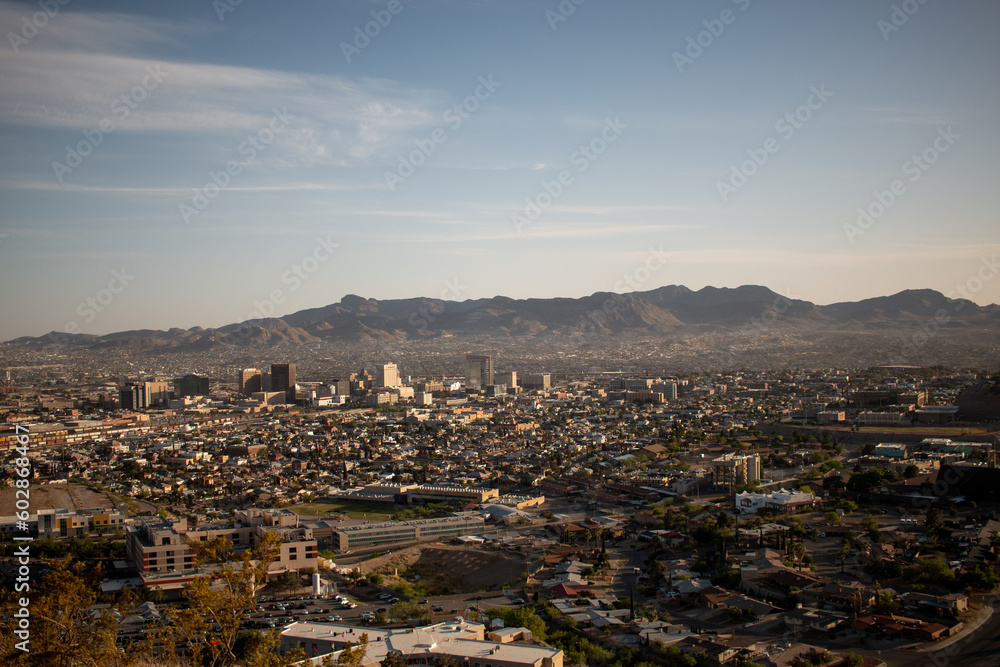 El paso Sky line with mountains in background 