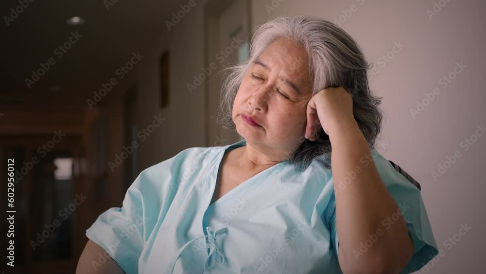 Asian senior adult woman suffering from a mental disorder breakdown sickness, mental disorder concept, negative emotion, Alzheimer, depression and difficult life situation concept Asian senior adult woman suffering from a mental disorder breakdown sickness, mental disorder concept, negative emotion, Alzheimer, depression and difficult life situation concept