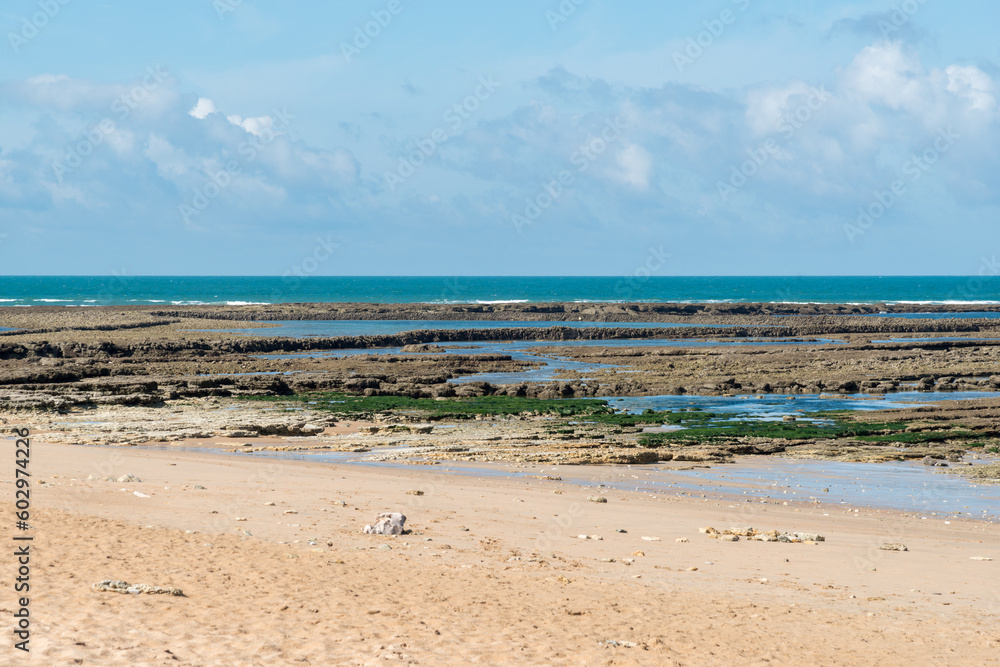 Ile d’Oléron (Charente-Maritime, France). La plage des Sables Vigniers à Saint-Georges Ile d’Oléron (Charente-Maritime, France). La plage des Sables Vigniers à Saint-Georges