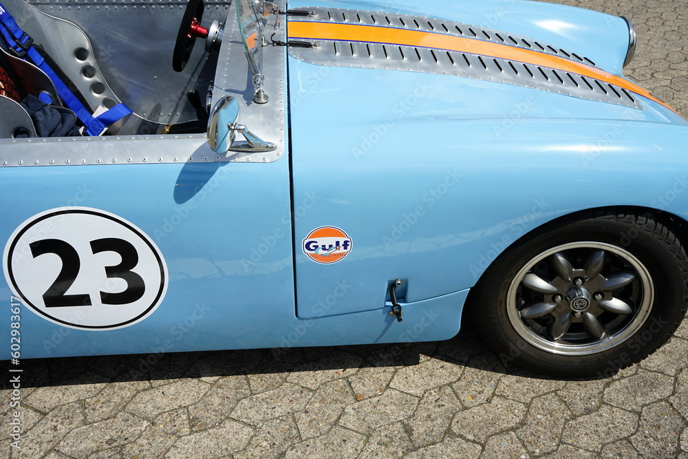 MG Rennwagen Eigenbau im Gulf Racing Design im Stil der Sechzigerjahre ...