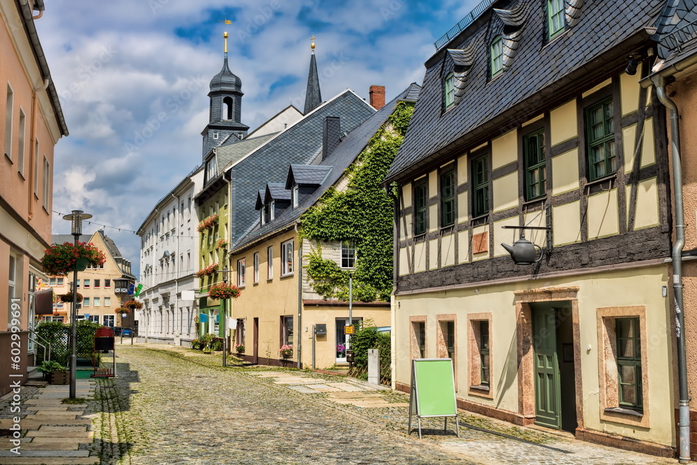 stollberg, deutschland - malerische strasse in der altstadt