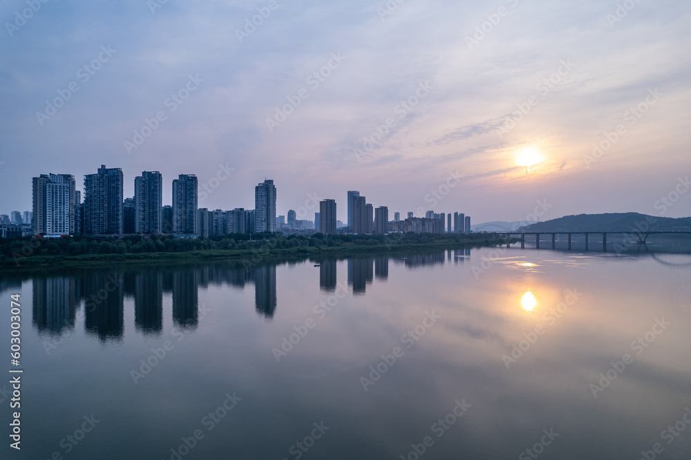 Dusk scenery of Xiangjiang River in Zhuzhou, China
