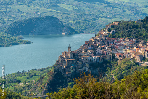 Foto Panoramic view of Colledimezzo, beautiful village in Chieti Province, Abruzzo, central Italy