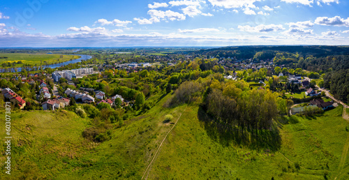 Rezerwat przyrody Gorzów Wielkopolski, gorzowskie murawy szeroka panorama z lotu ptaka, widok na wzgórza rezerwatu w kierunku zachodnim