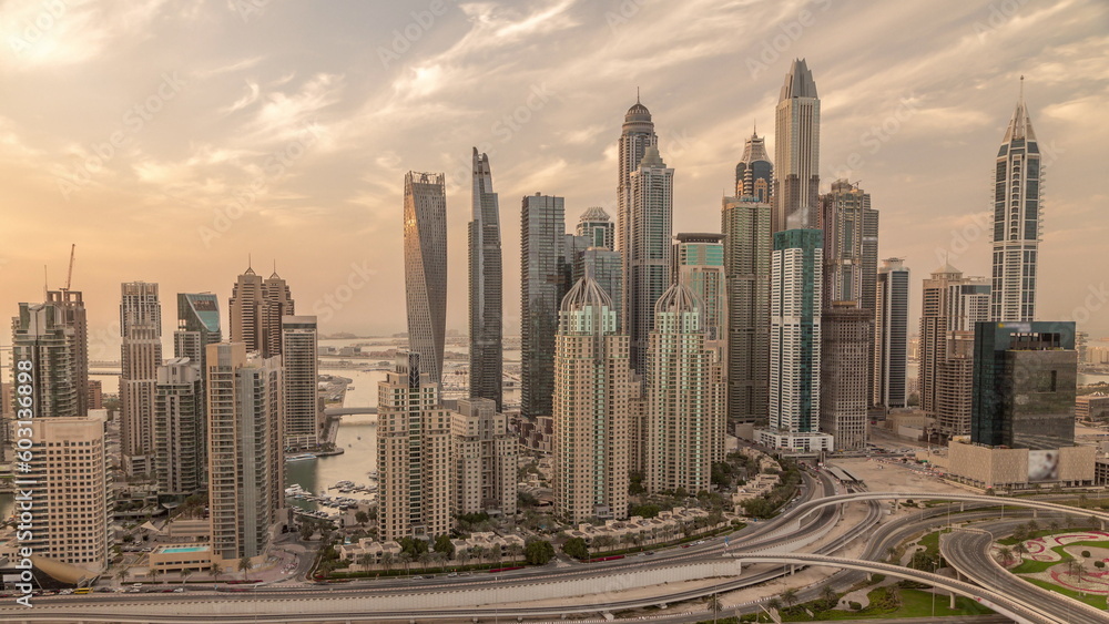 Fototapeta premium Dubai Marina highway intersection spaghetti junction evening timelapse