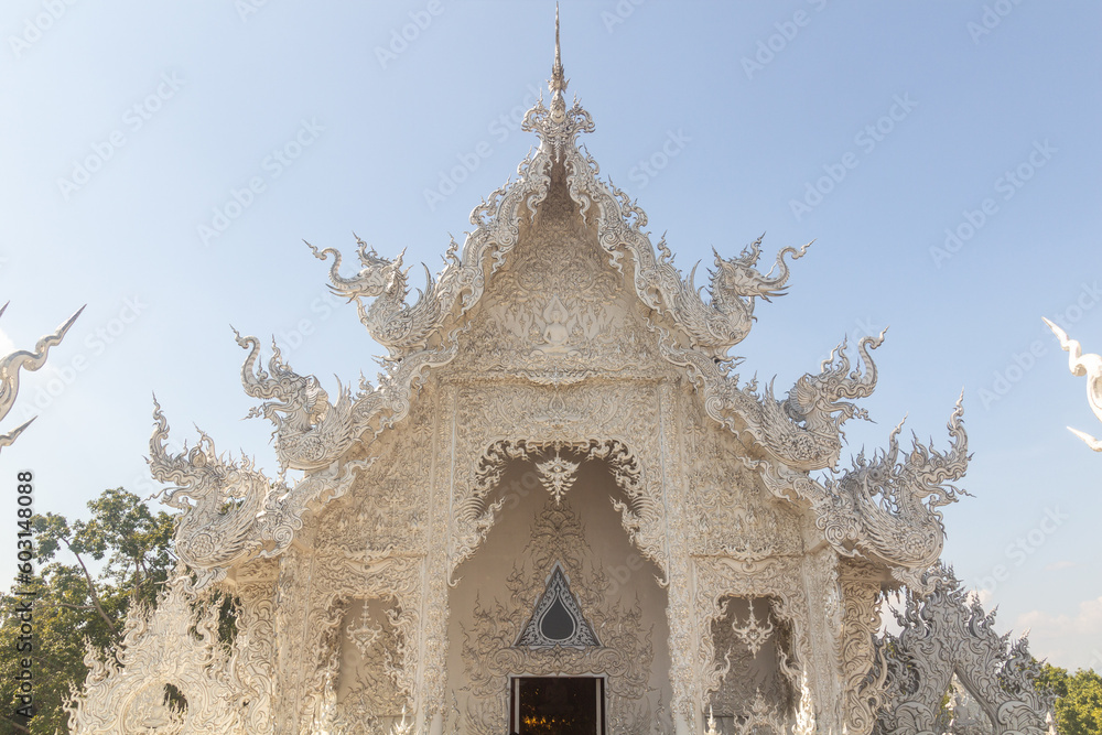 Naklejka premium Wat Rong Khun (White Temple) in Chiang Rai province, Thailand