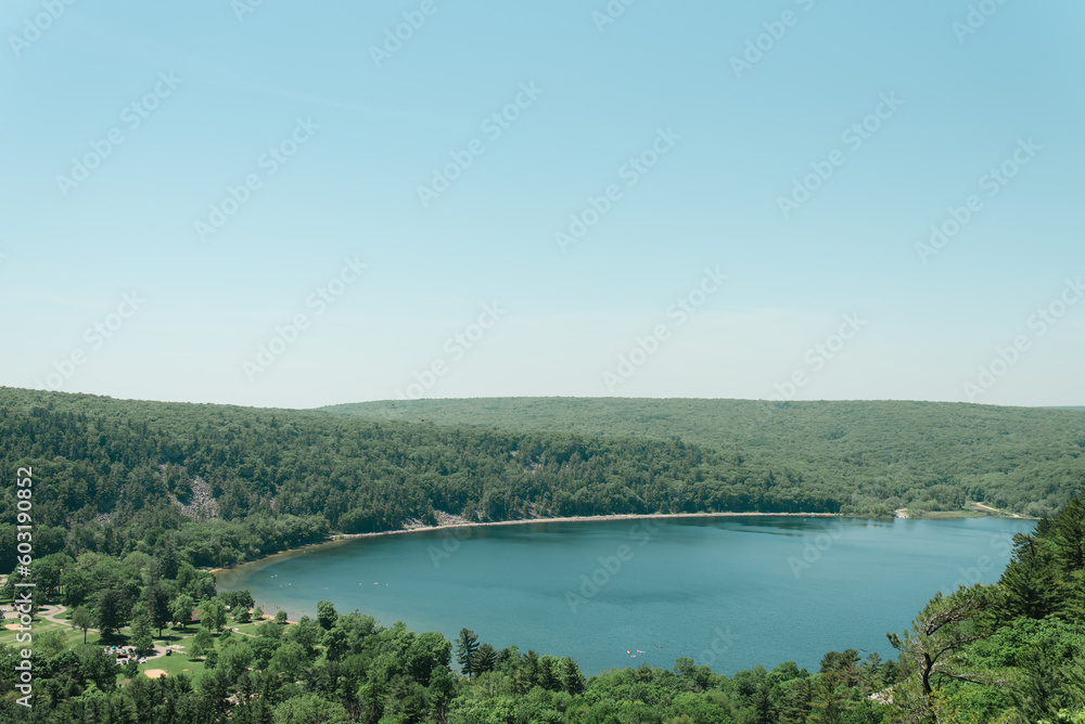 Scenic Overlook of Devil's Lake State Park (Baraboo, Wisconsin) Scenic Overlook of Devil's Lake State Park (Baraboo, Wisconsin)