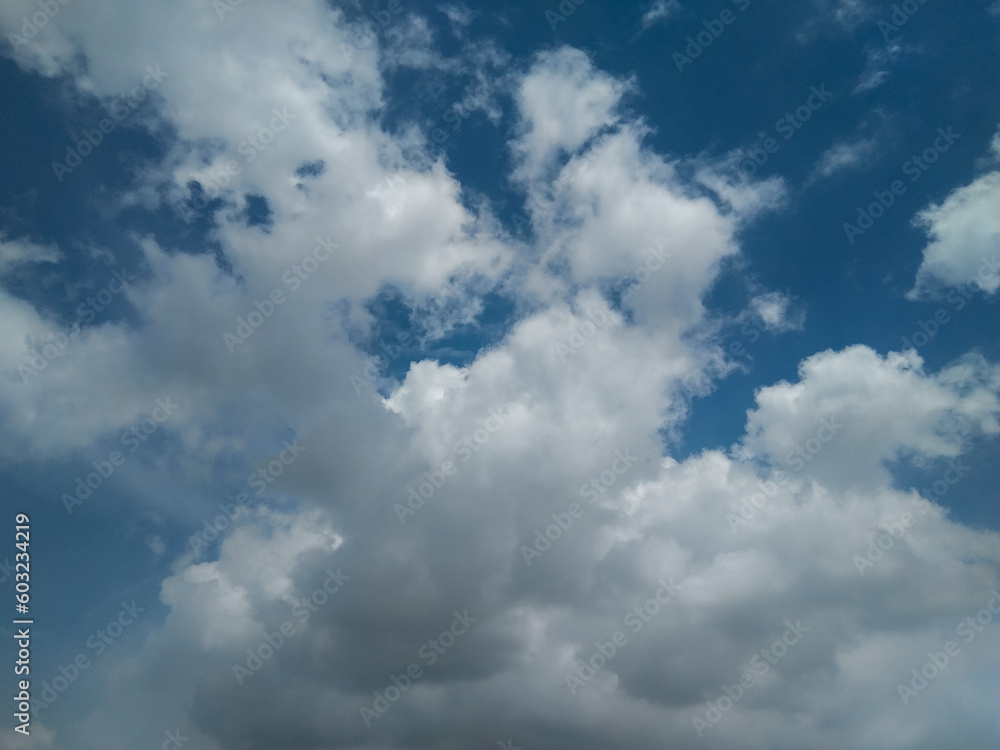 White clouds in blue sky background, nature photography, natural background, sky wallpaper 