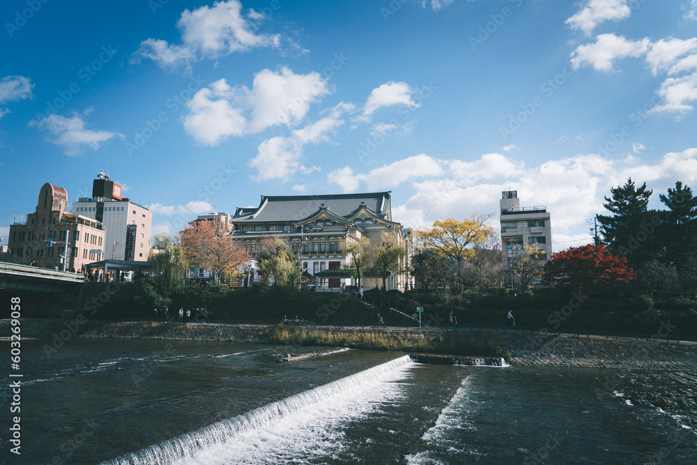 京都　鴨川の風景