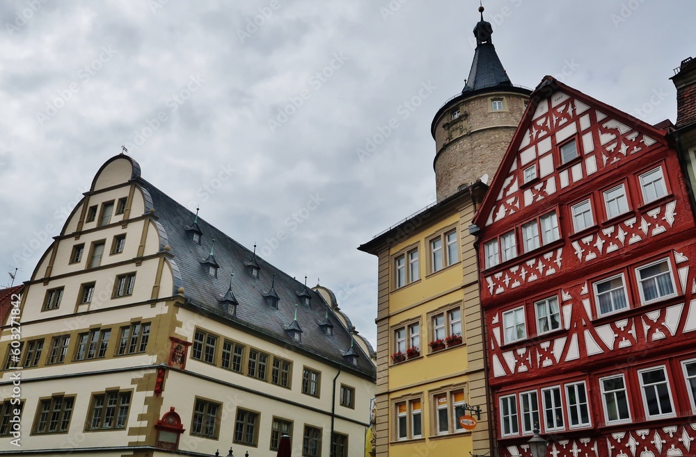 Fototapeta premium Kitzingen, Marktstrasse mit historischen Bauwerken