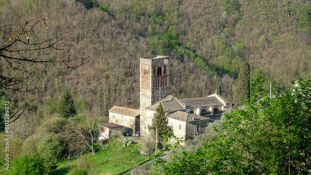 Piemont Gebirge in Italien - Parco Naturale Regionale dell'Antola