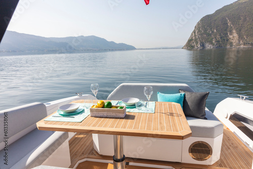 Obraz na plátně table setting luxury motor yacht
