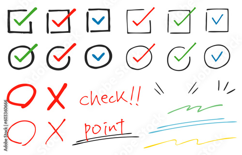 手書きの線画チェックマークと装飾　おしゃれ　赤青緑　Fashionable handwritten check mark