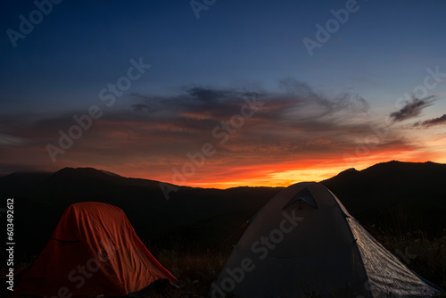 Barracas de camping no amanhecer, Mantiqueira de Minas Gerais