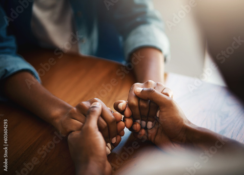 Foto Empathy, prayer and support with friends and holding hands for comfort, kindness and gratitude