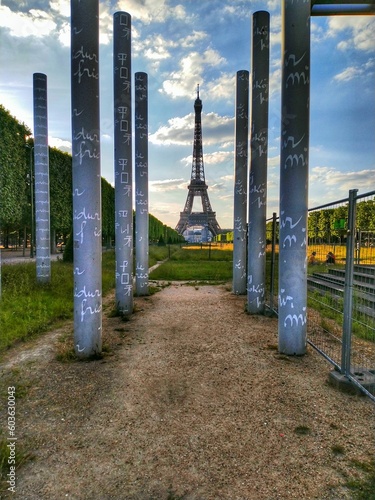 park at sunset eiffle tower photo