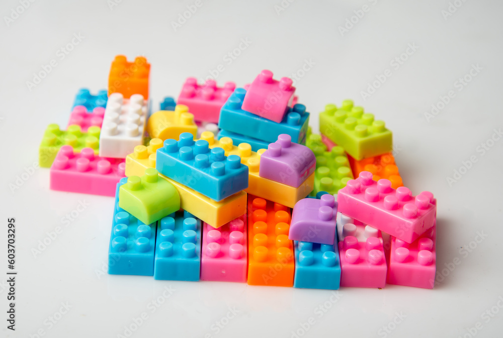 Naklejka premium jigsaw puzzle on a white background.