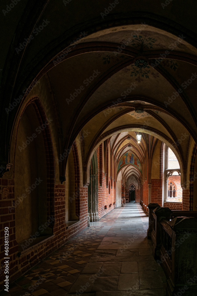 Obraz premium Gothic arched vault gallery in Malbork Castle 