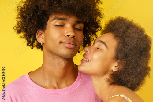 Fotografía Happy romantic couple is together for valentine day