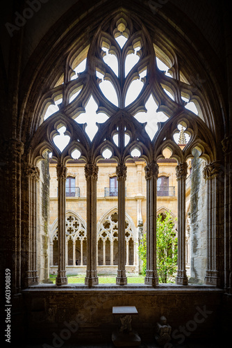 Catedral de Oviedo durante el d  a Asturias  Espa  a