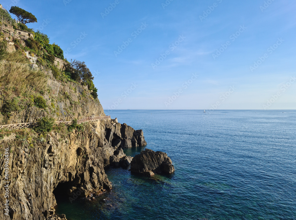 Fototapeta premium Wonderful views of the sea of the Cinque Terre in the stretch between Riomaggiore and Portovenere.