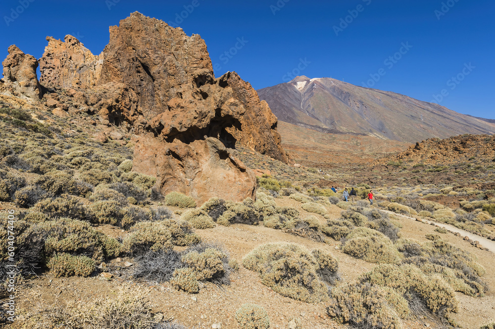 Mount Teide volcano viewed from the Roques de Garcia, Teide National Park, Tenerife, Canary Islands, Spain