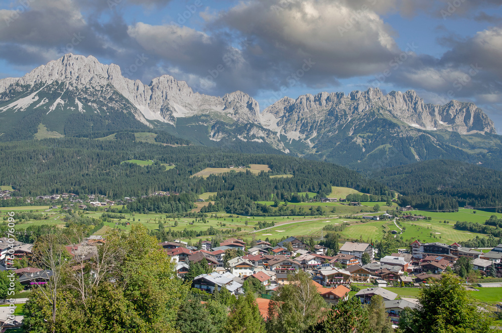 Blick von Ellmau zum Kaisergebirge,Tirol.Österreich