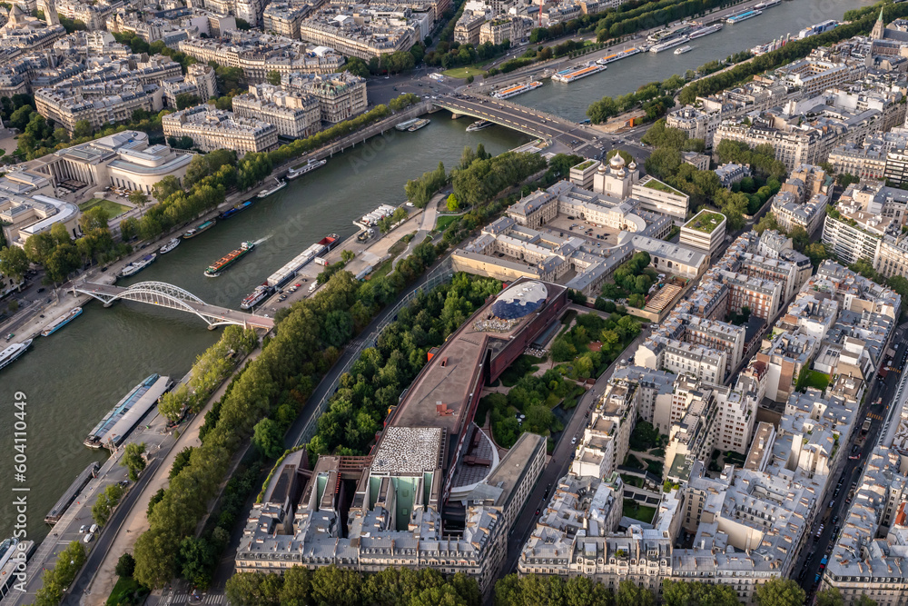 Panoramic view of Paris and the Branly museum from the heights