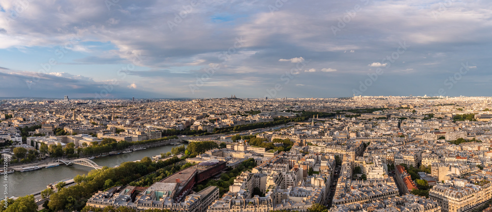 Panoramic view of Paris and the Branly museum from the heights