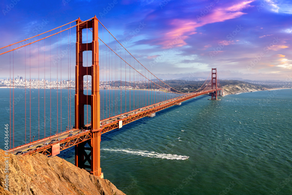 Golden Gate Bridge in San Francisco - obrazy, fototapety, plakaty 