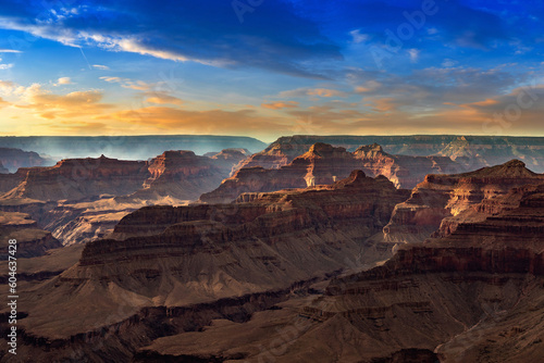 Grand Canyon National Park at sunset © Sergii Figurnyi