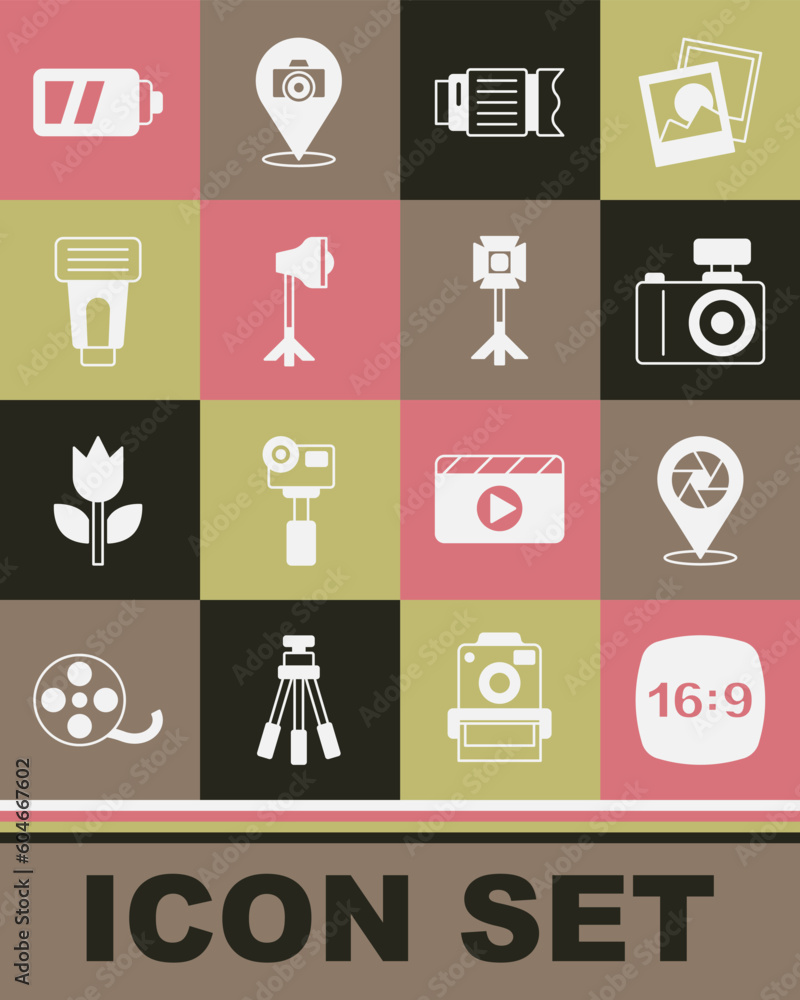 Set Photo frame 16, Camera shutter, camera, photo lens, Studio light bulb in softbox, flash, Battery for and icon. Vector Set Photo frame 16, Camera shutter, camera, photo lens, Studio light bulb in softbox, flash, Battery for and icon. Vector