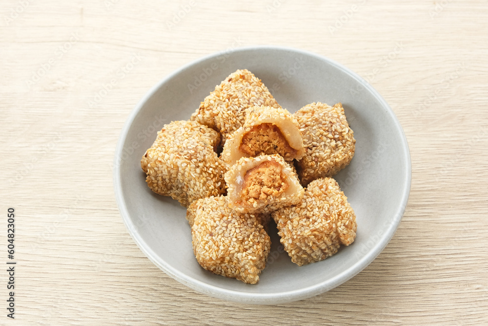 Mochi Dessert, made from glutinous rice with peanut paste filling
Mochi Dessert, made from glutinous rice with peanut paste filling