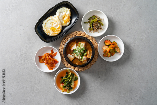 cheonggukjang, fast-fermented bean paste Old, chicken soup, fried chicken soup, spicy, steamed ribs, iron plate, stir-fried meat, Korean food, food