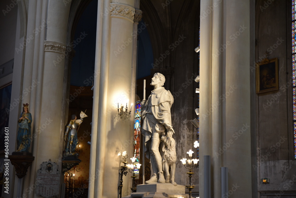 Statue en marbre de saint Roch à Montpellier. France