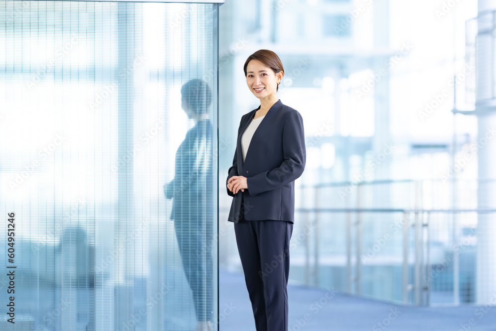 ビジネス・女性 ビジネス・女性