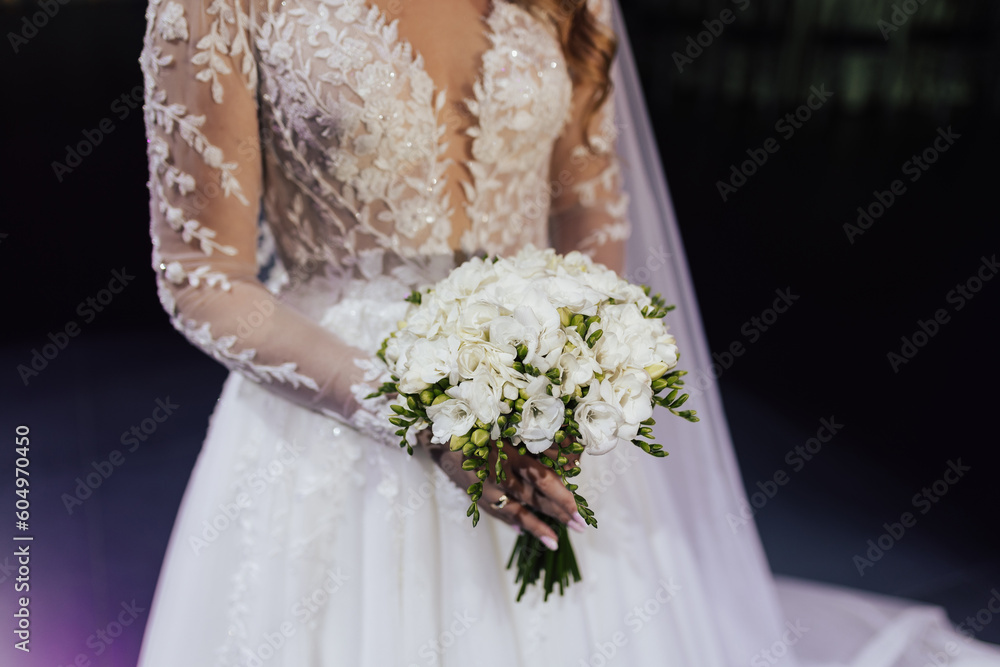 bouquet, toscana, italy, france, young, wedding bouquet, bride, celebration, female, bouquet of flowers, wedding, holiday, happiness, white, bouquet in hands, wedding floristry, pretty, classic, holdi