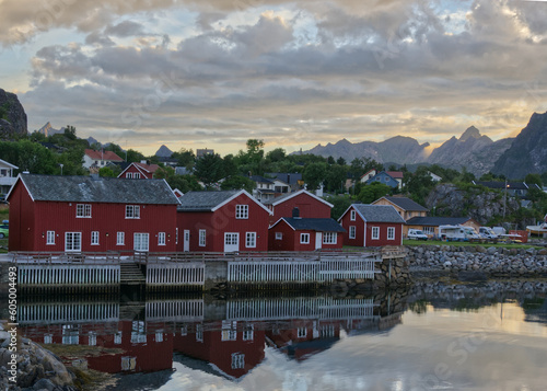 Kleines Dorf auf den Lofoten 
