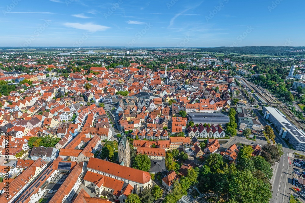 Memmingen im Illertal im Luftbild - Ausblick auf die historische Altstadt

